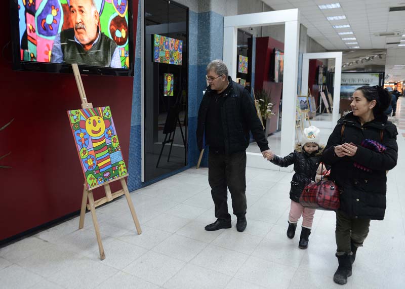 ZİHİNSEL ENGELLİ MUHAMMED’İN RESİMLERİ, METRO SANAT GALERİSİ’NDE