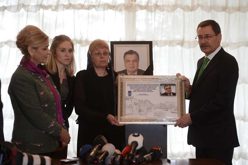 BÜYÜKELÇİ KARLOV’UN İSMİ, ARTIK YAŞADIĞI SOKAKTA
