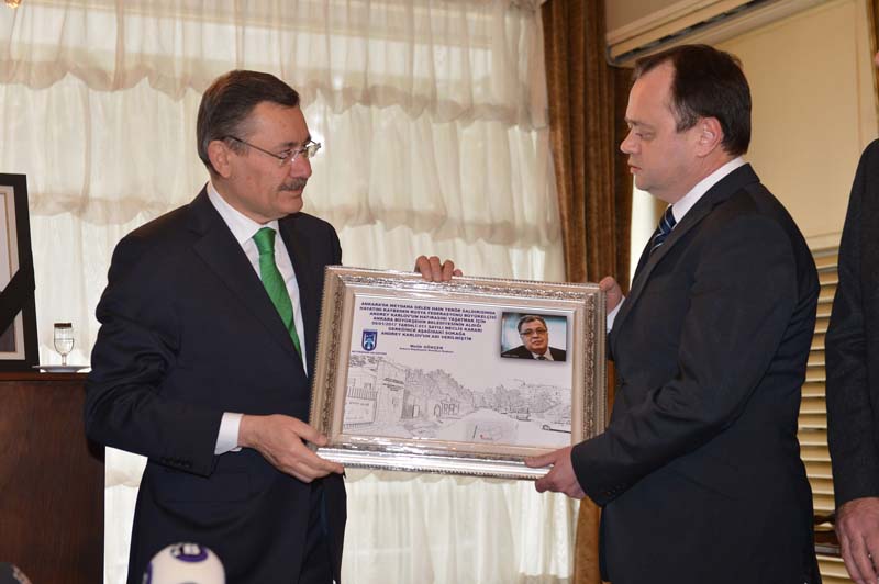 BÜYÜKELÇİ KARLOV’UN İSMİ, ARTIK YAŞADIĞI SOKAKTA