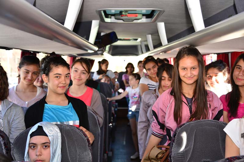 BÜYÜKŞEHİR’İN TATİL KAMPLARI, DOLUP TAŞIYOR