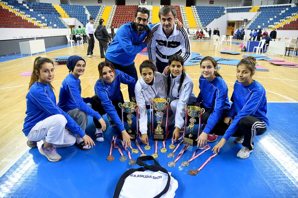 BÜYÜKŞEHİR SPORDA DA GÖĞÜSLERİ KABARTIYOR