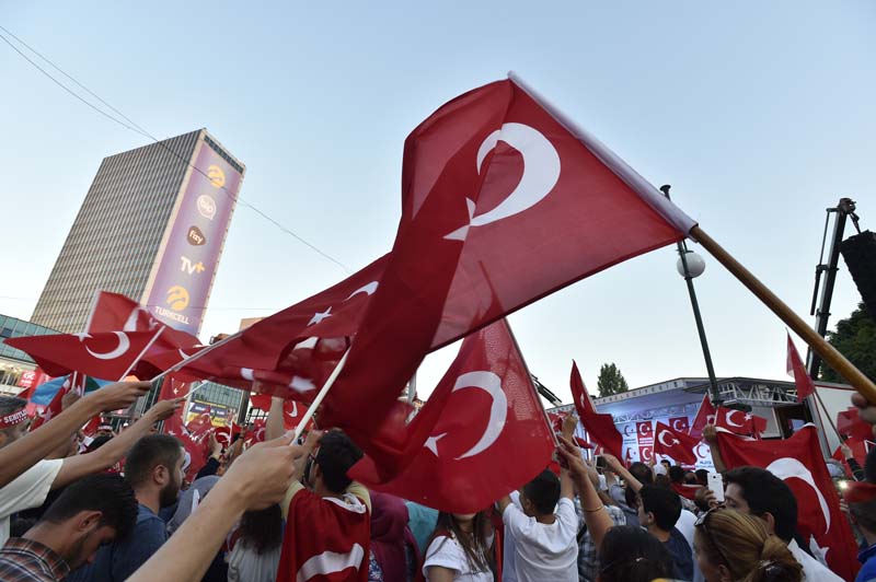 DEMOKRASİ NÖBETİ 7. GÜNÜNDE