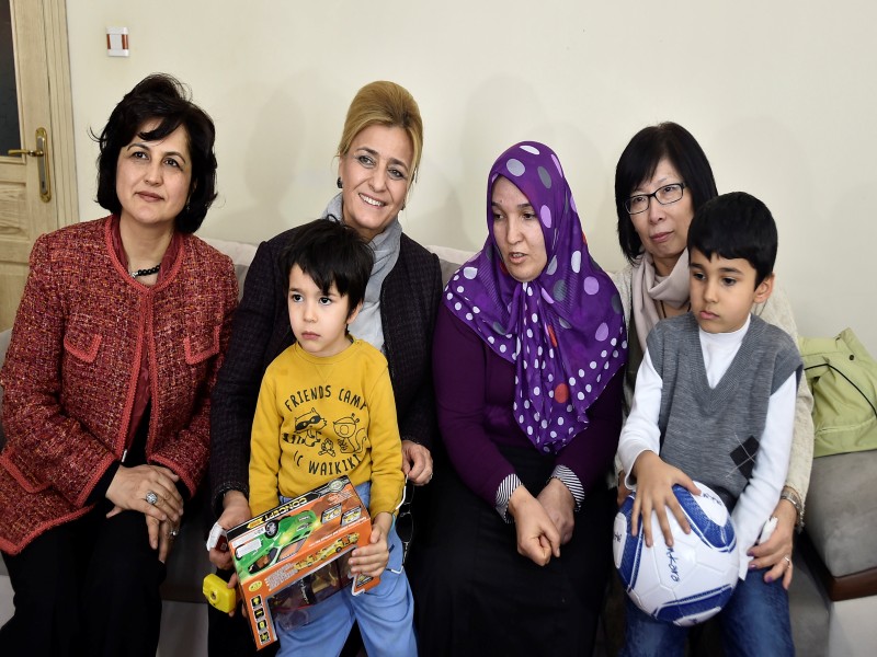 NEVİN GÖKÇEK İLE ÇİN BÜYÜKELÇİSİ'NİN EŞİ,...