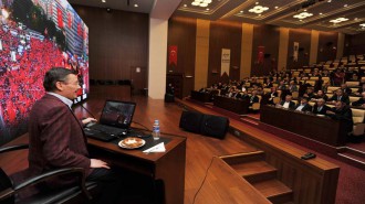 BAŞKAN GÖKÇEK’TEN, MECLİS ÜYELERİNE 15 TEMMUZ SUNUMU