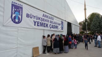 BÜYÜKŞEHİRİN İFTAR ÇADIRLARI DOLUP, TAŞIYOR