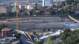 HACI BAYRAM MİNİBÜS DURAKLARINA MODERN KOMPLEKS
