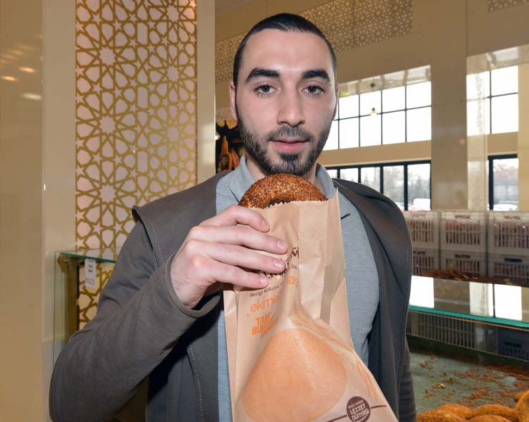 HALK EKMEK, EN BÜYÜK SATIŞ MAĞAZASINI AÇTI