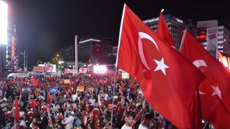 DEMOKRASİ NÖBETİNDE FİRE YOK