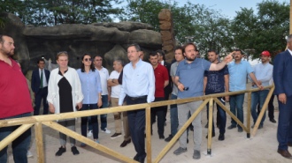 BAŞKAN GÖKÇEK, AKM'DE FESTİVAL HAZIRLIKLARINI İNCELEDİ