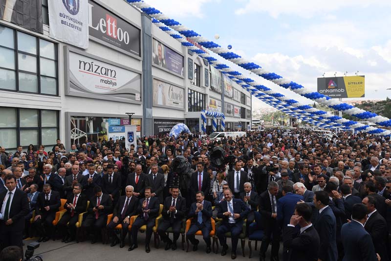 TÜRKİYE'NİN EN BÜYÜK MOBİLYA AVM'Sİ AÇILDI