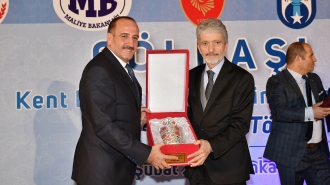 BAŞKAN TUNA, GÖLBAŞI'NDA PROTOKOL TÖRENİNE KATILDI