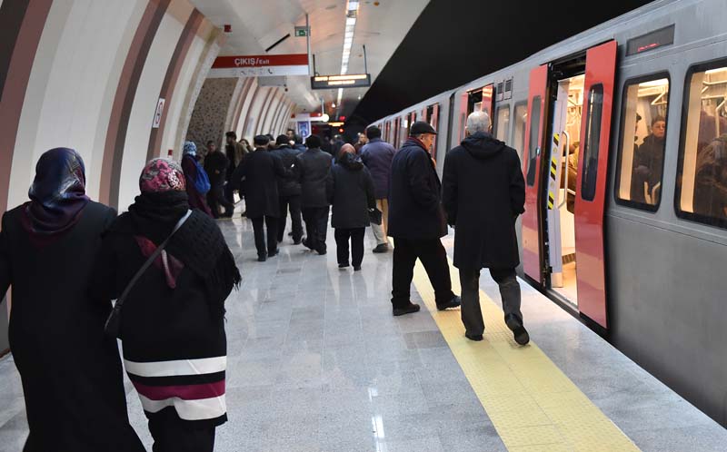 KEÇİÖREN’DE METRO SEVİNCİ