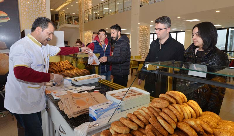 HALK EKMEK, EN BÜYÜK SATIŞ MAĞAZASINI AÇTI