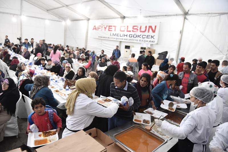 BÜYÜKŞEHİR’İN “EV TADINDA” İFTAR SOFRALARI