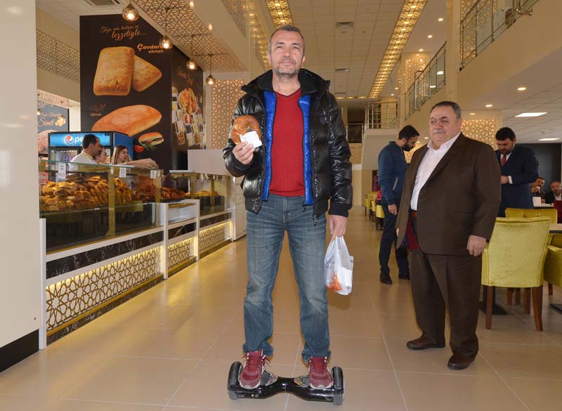 HALK EKMEK, EN BÜYÜK SATIŞ MAĞAZASINI AÇTI