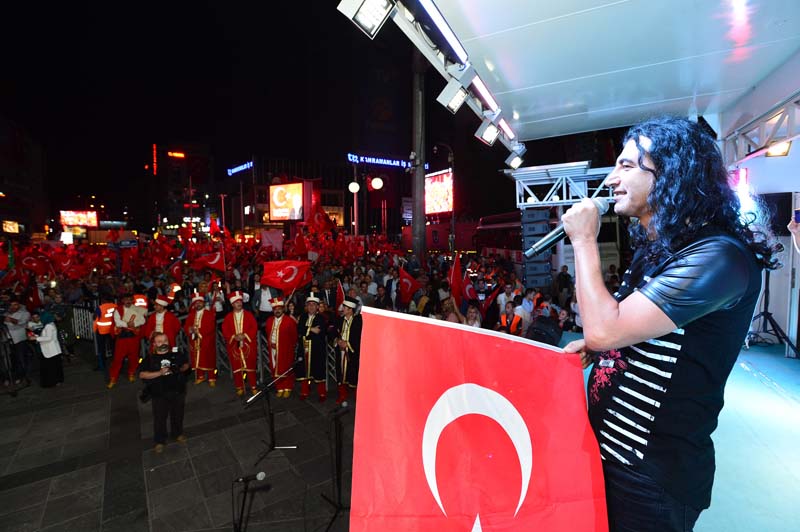 KIZILAY DEMOKRASİ MEYDANI’NDA 15. GÜN