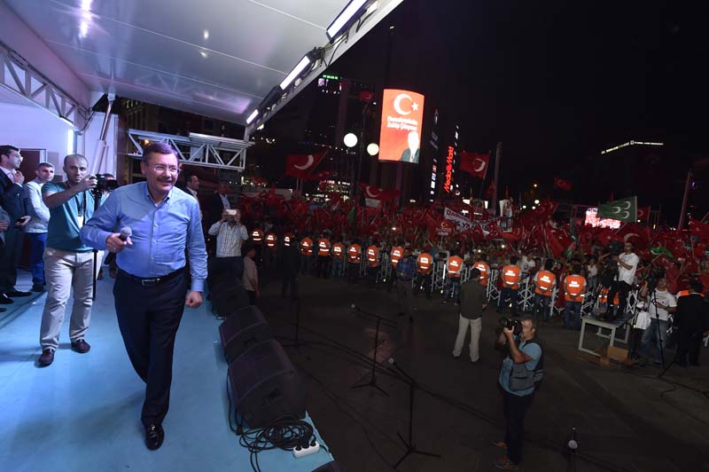 DEMOKRASİ NÖBETİ 7. GÜNÜNDE