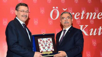 BAŞKAN GÖKÇEK, ÖĞRETMENLERİ AĞIRLADI