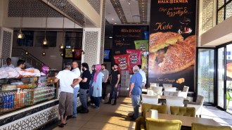 HALK EKMEK BAKLAVASI RAFLARDA