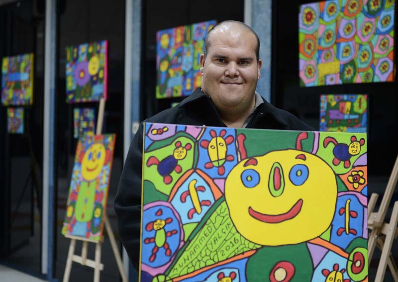 ZİHİNSEL ENGELLİ MUHAMMED’İN RESİMLERİ, METRO SANAT GALERİSİ’NDE