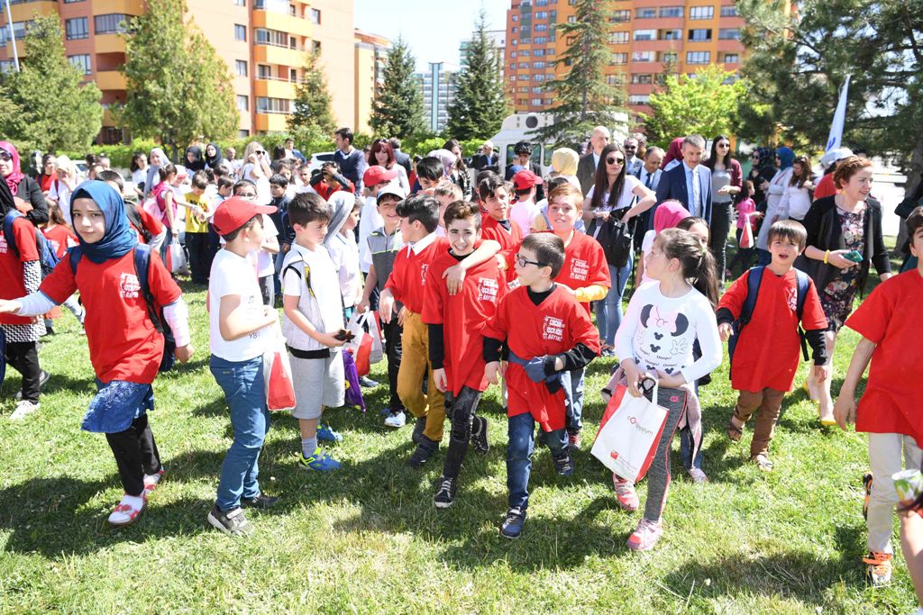 BÜYÜKŞEHİR’DEN “AĞAÇ DİKME ŞENLİĞİ”