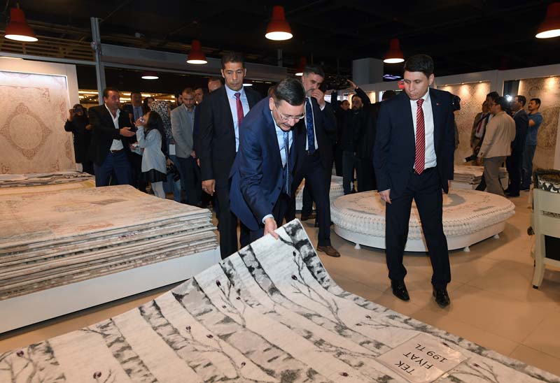 TÜRKİYE'NİN EN BÜYÜK MOBİLYA AVM'Sİ AÇILDI