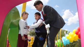 BÜYÜKŞEHİR'DEN PURSAKLAR'A ENGELLİ PARKI