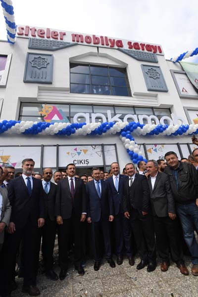 TÜRKİYE'NİN EN BÜYÜK MOBİLYA AVM'Sİ AÇILDI