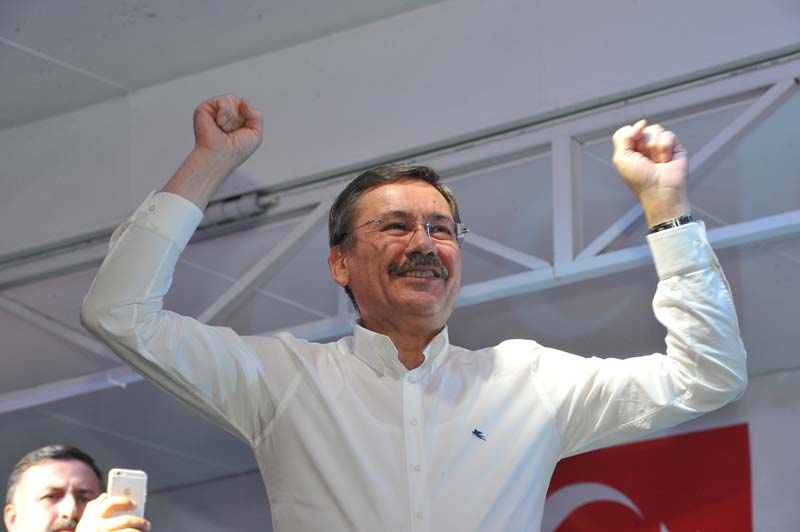 KIZILAY DEMOKRASİ MEYDANI’NDA 15. GÜN