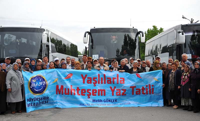 BÜYÜKŞEHİR’İN TATİL KAMPLARI, DOLUP TAŞIYOR