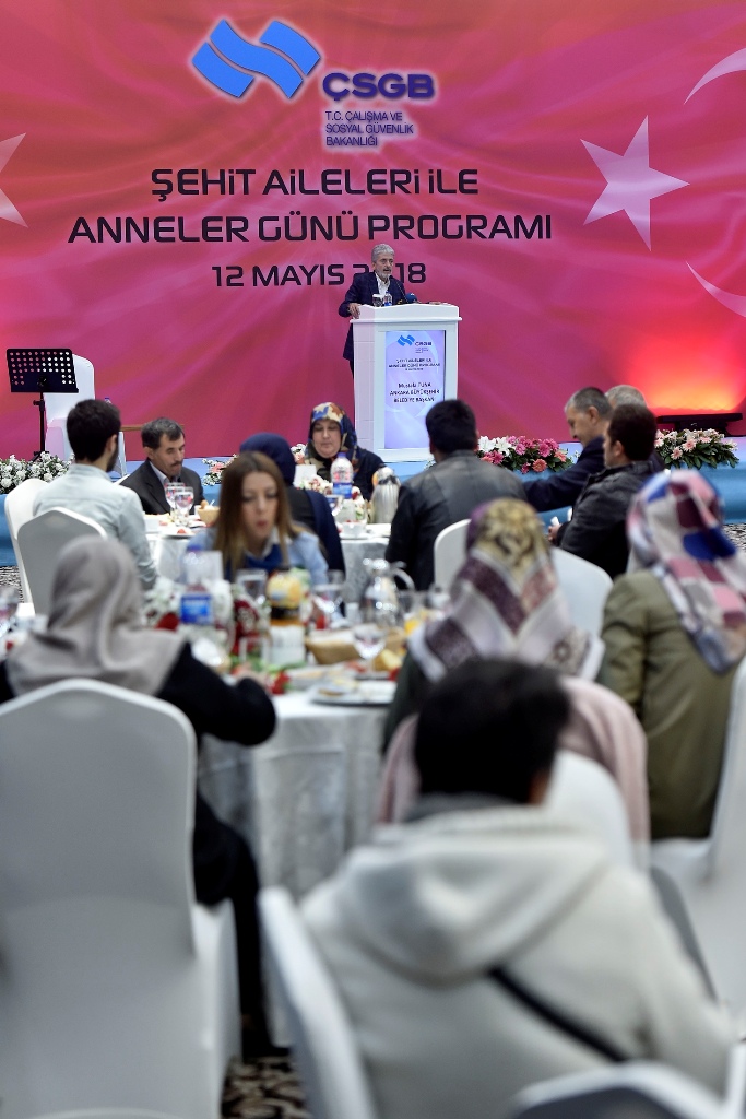 BAŞKAN TUNA, ŞEHİT AİLELERİYLE, ŞEHİT ANNELERİYLE
