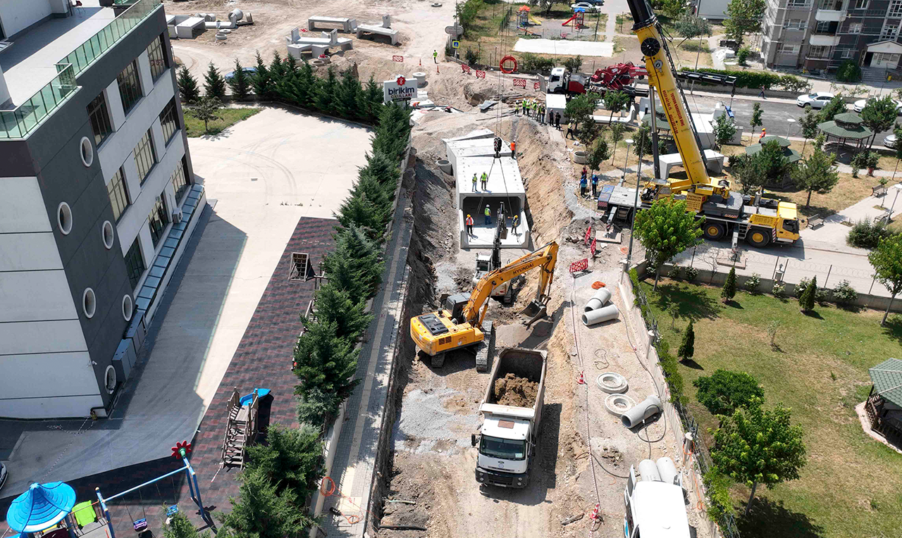 Elektrokent Bölgesinde Altyapıya Neşter