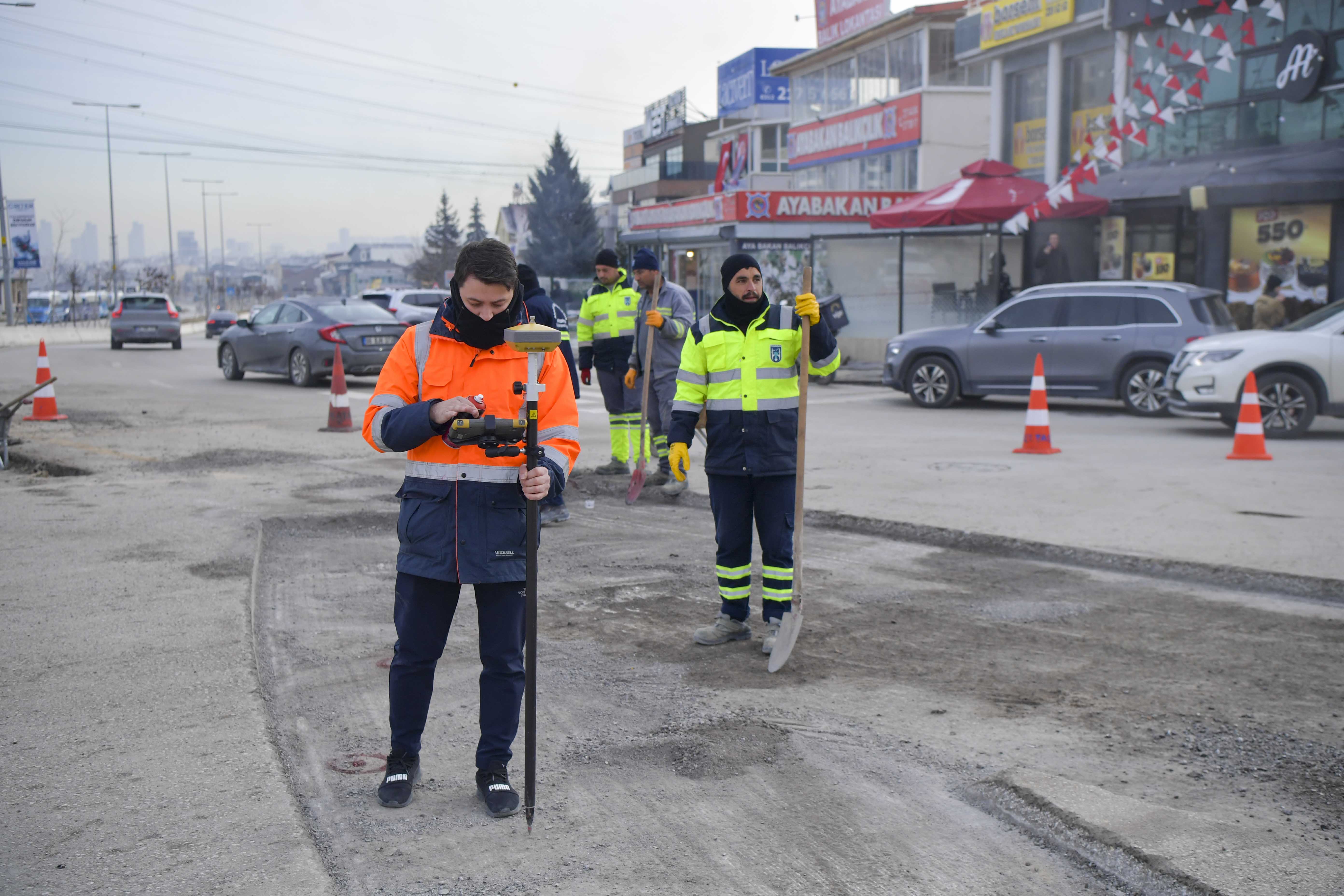 ABB’DEN, TRAFİĞE NEFES ALDIRAN ÇALIŞMA: YAŞAMKENT KAVŞAK DÜZENLEME ÇALIŞMASI