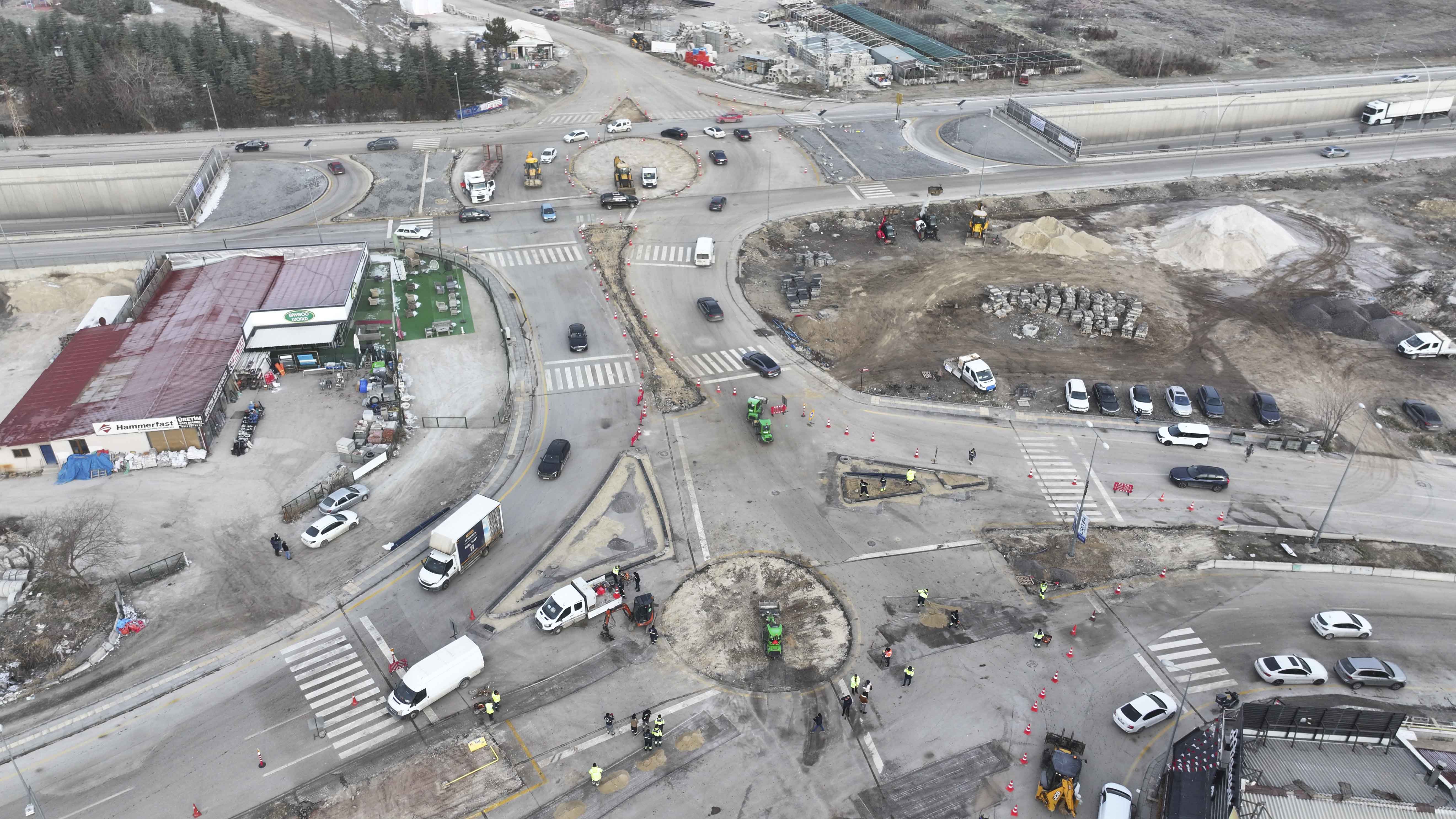 ABB’DEN, TRAFİĞE NEFES ALDIRAN ÇALIŞMA: YAŞAMKENT KAVŞAK DÜZENLEME ÇALIŞMASI