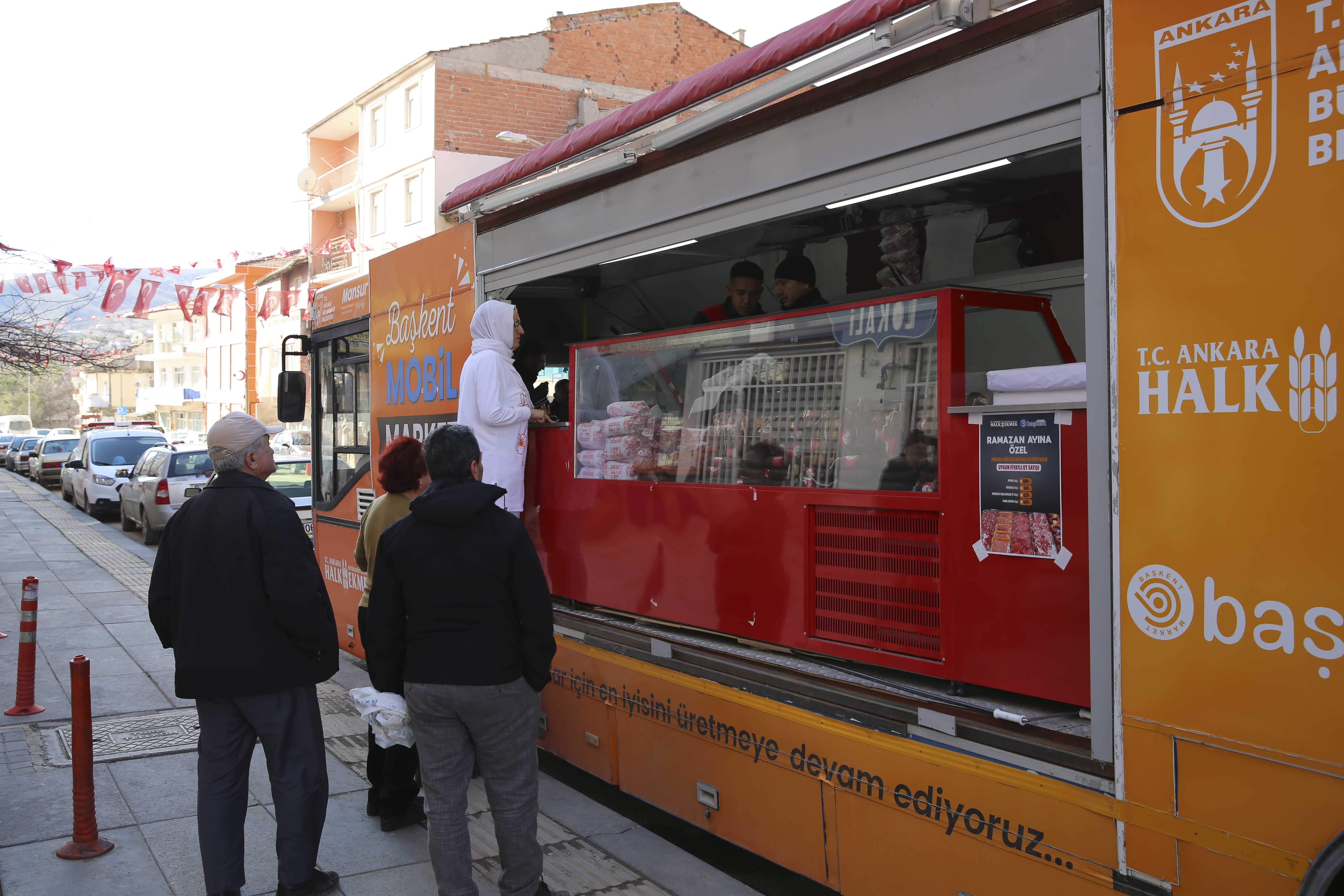 BAŞKENT MARKET VE BAŞKENT MOBİL MARKETLERDE  ET SATIŞLARI DEVAM EDİYOR  TOPLAMDA 26 BİN KİLOGRAM ET SATILDI