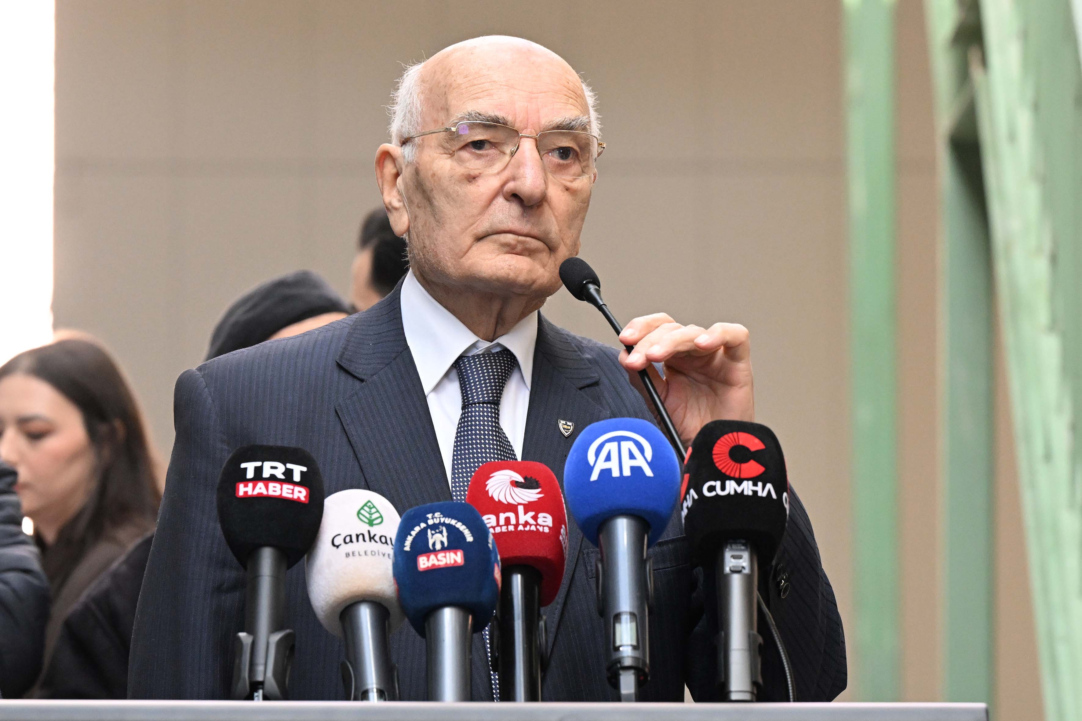 Prof. Dr. Ruşen Keleş Kütüphanesi