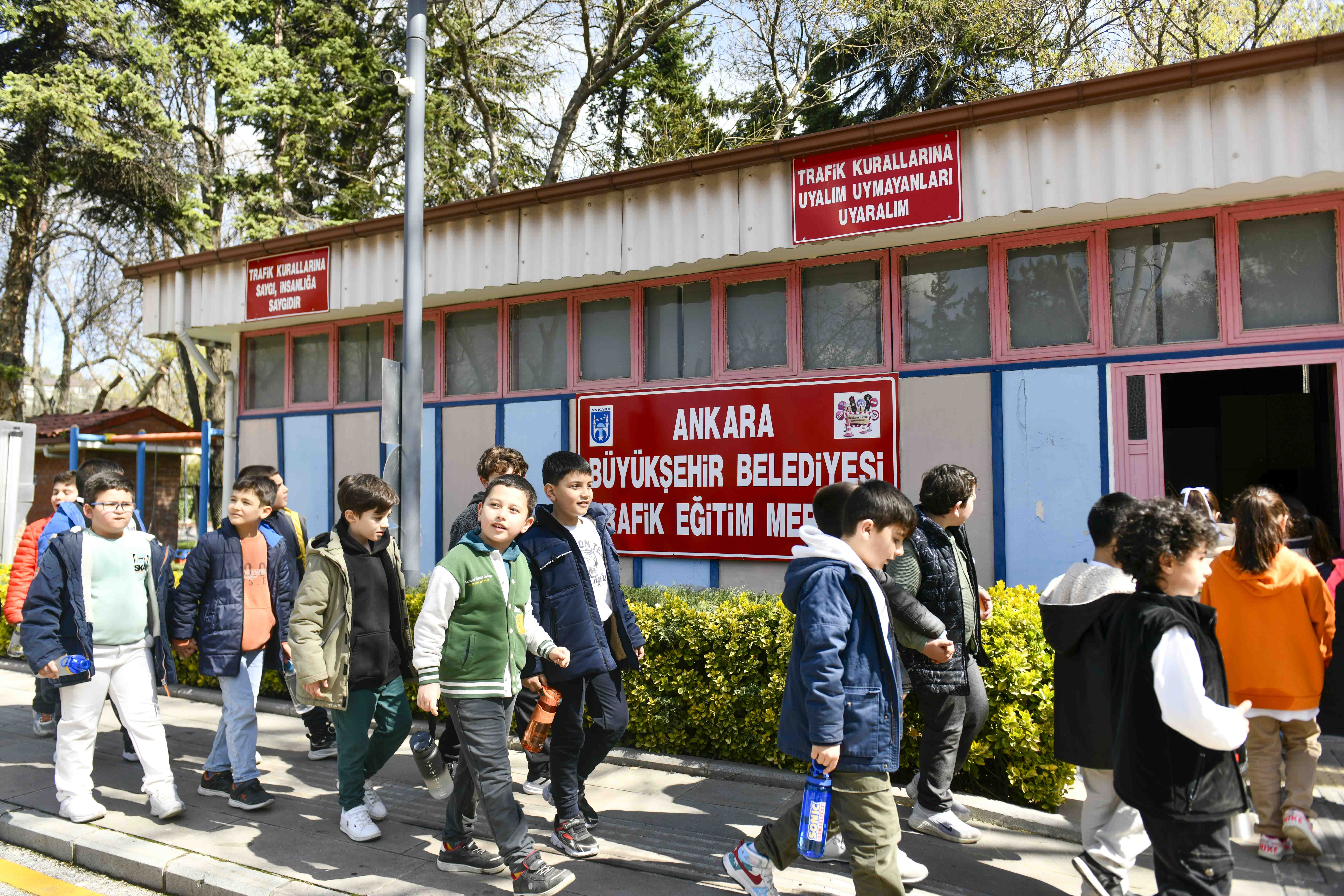 ANKARA BÜYÜKŞEHİR BELEDİYESİ’NDEN ÇOCUKLARA TRAFİK EĞİTİMİ