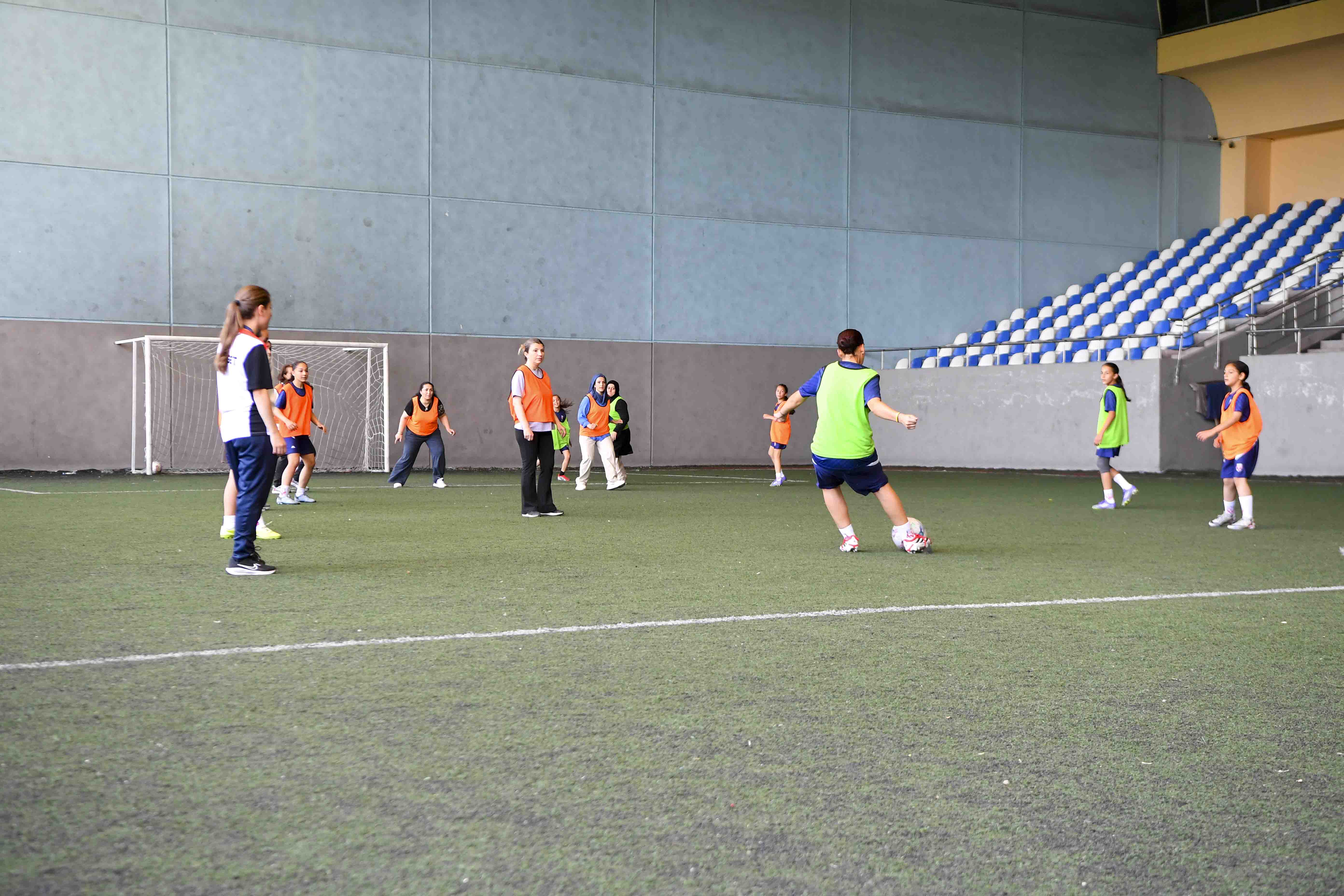 FOMGET’TE ANNE-KIZ FUTBOL HEYECANI
