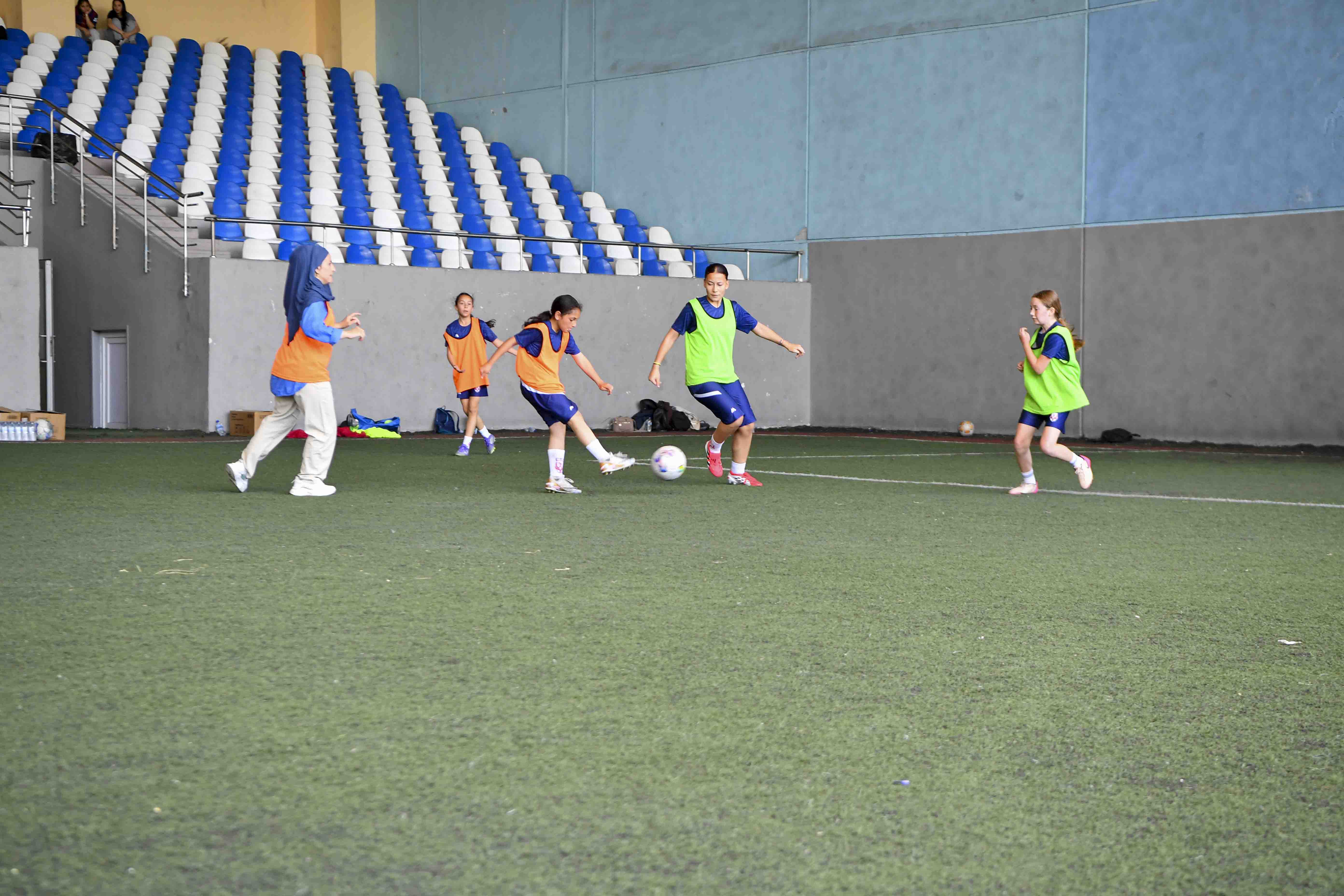 FOMGET’TE ANNE-KIZ FUTBOL HEYECANI