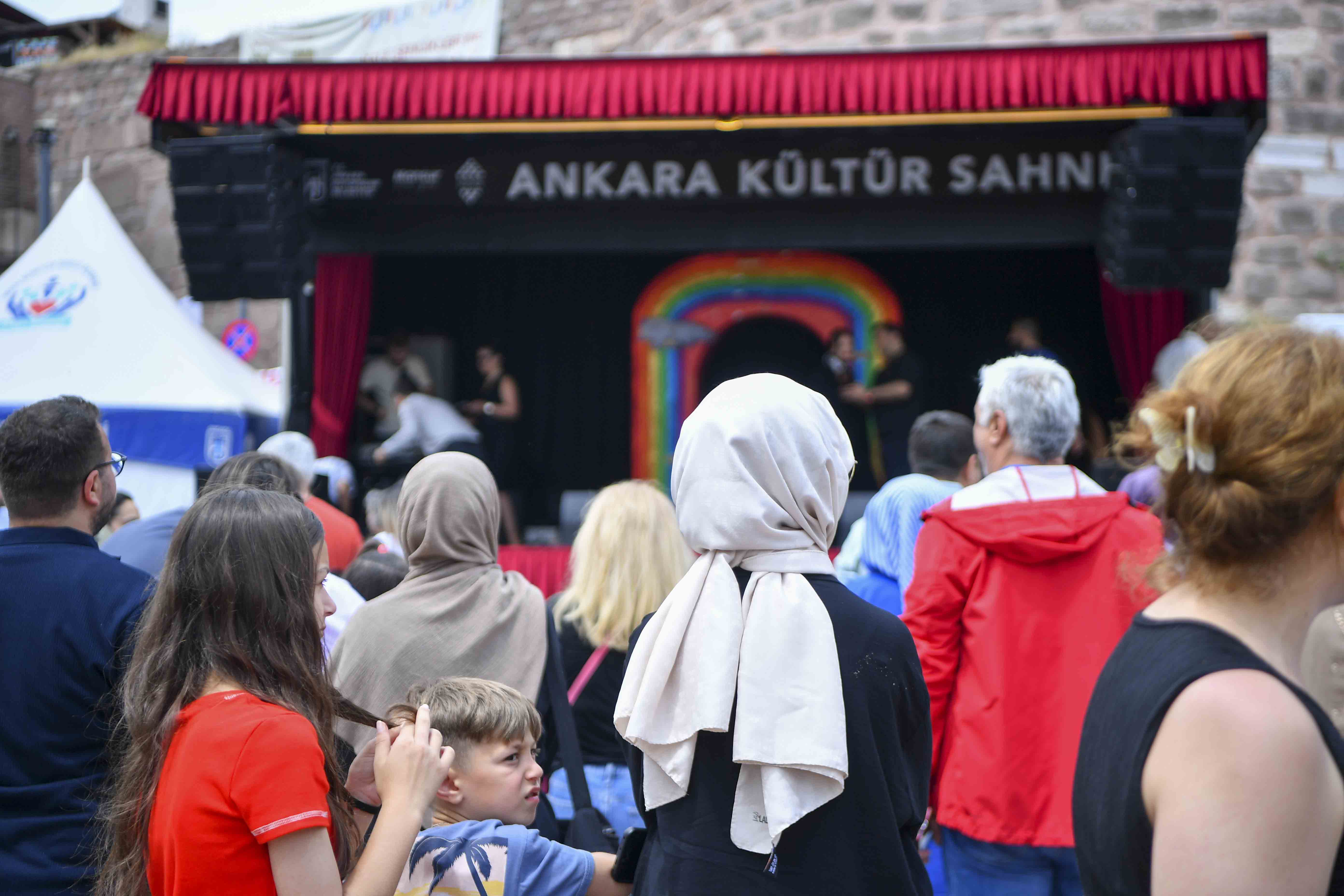 ANKARA KALESİ HAFTA SONU KÜLTÜR VE SANATIN MERKEZİ OLDU