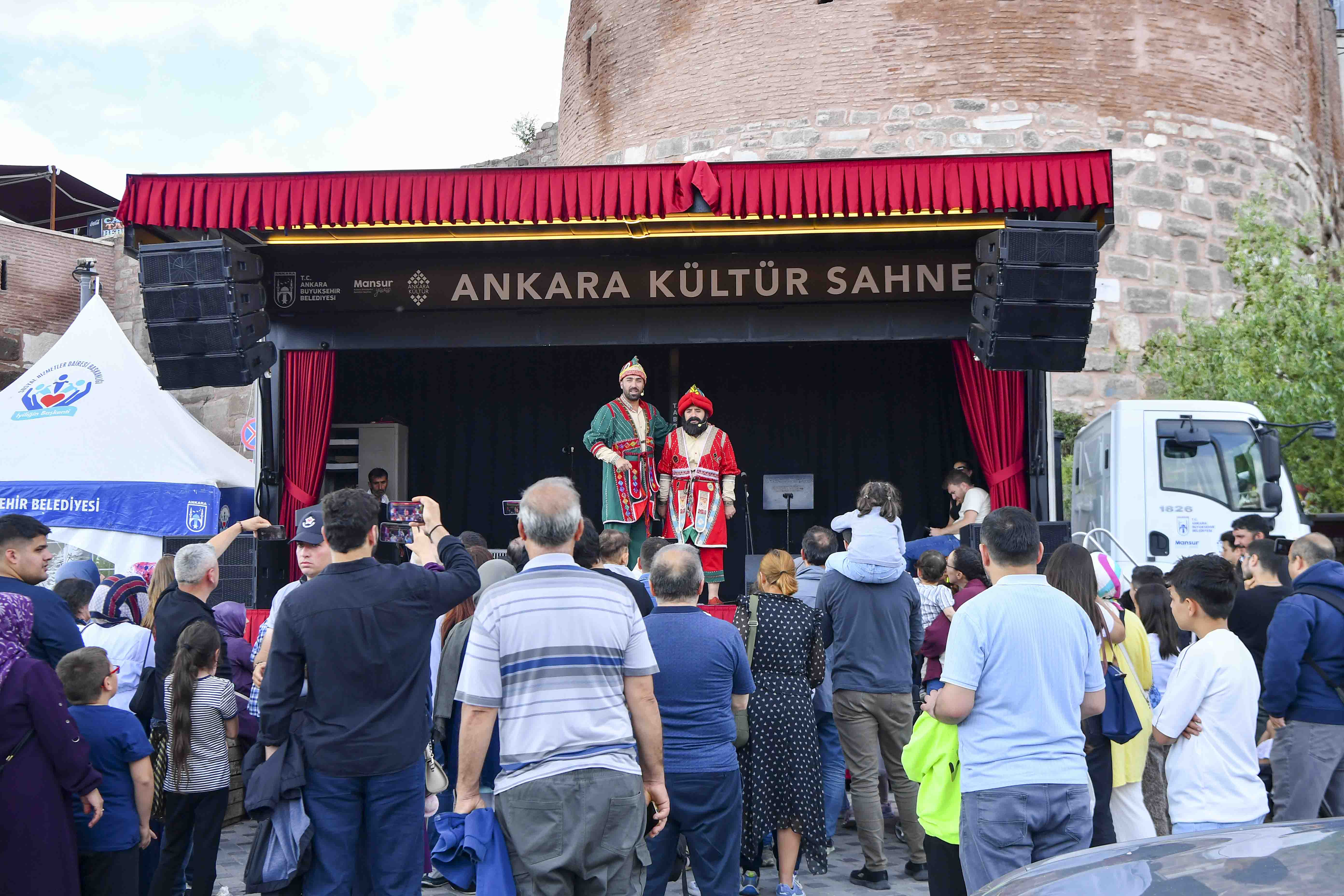 ANKARA KALESİ HAFTA SONU KÜLTÜR VE SANATIN MERKEZİ OLDU
