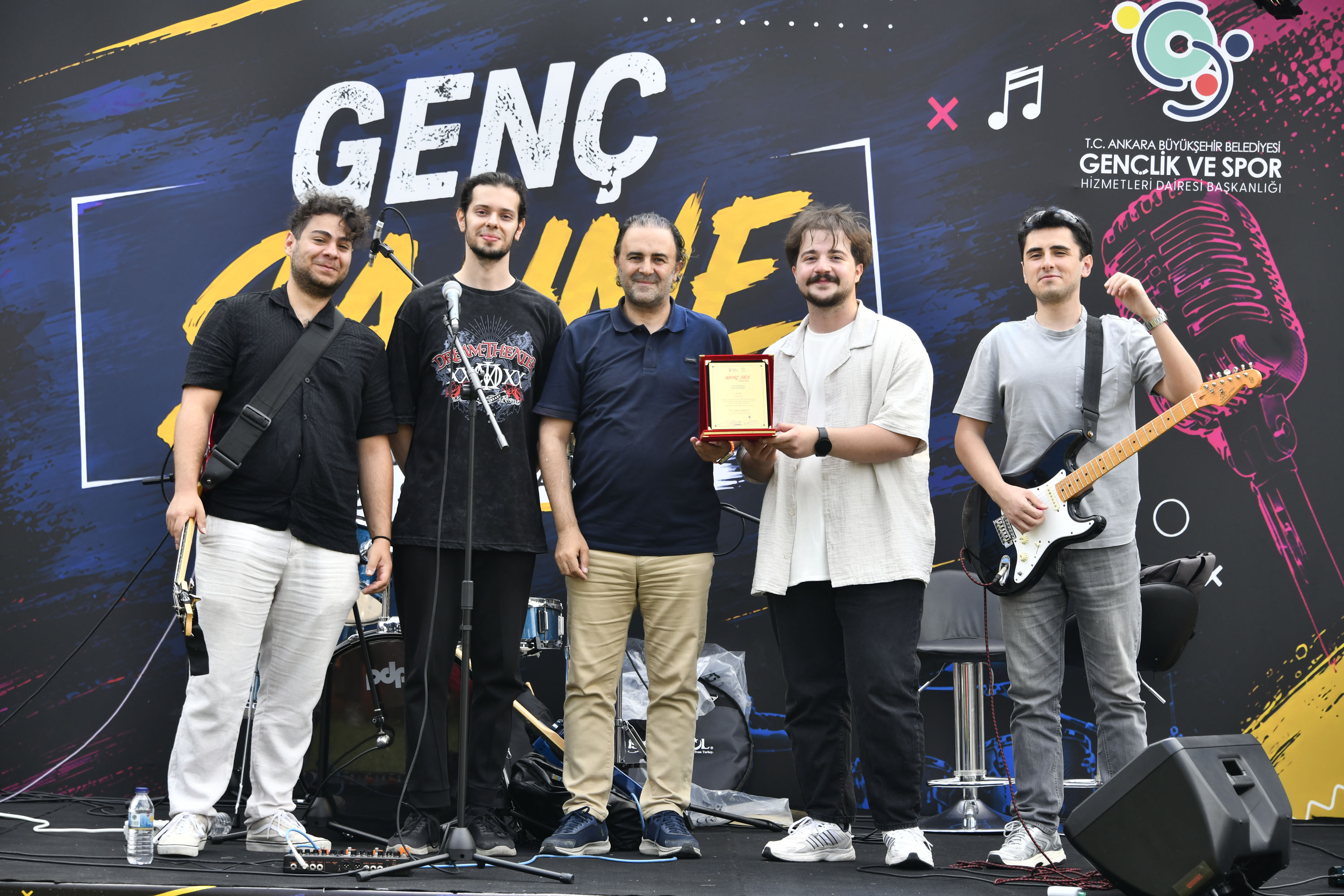 ABB’DEN GENÇ MÜZİSYENLERE DESTEK