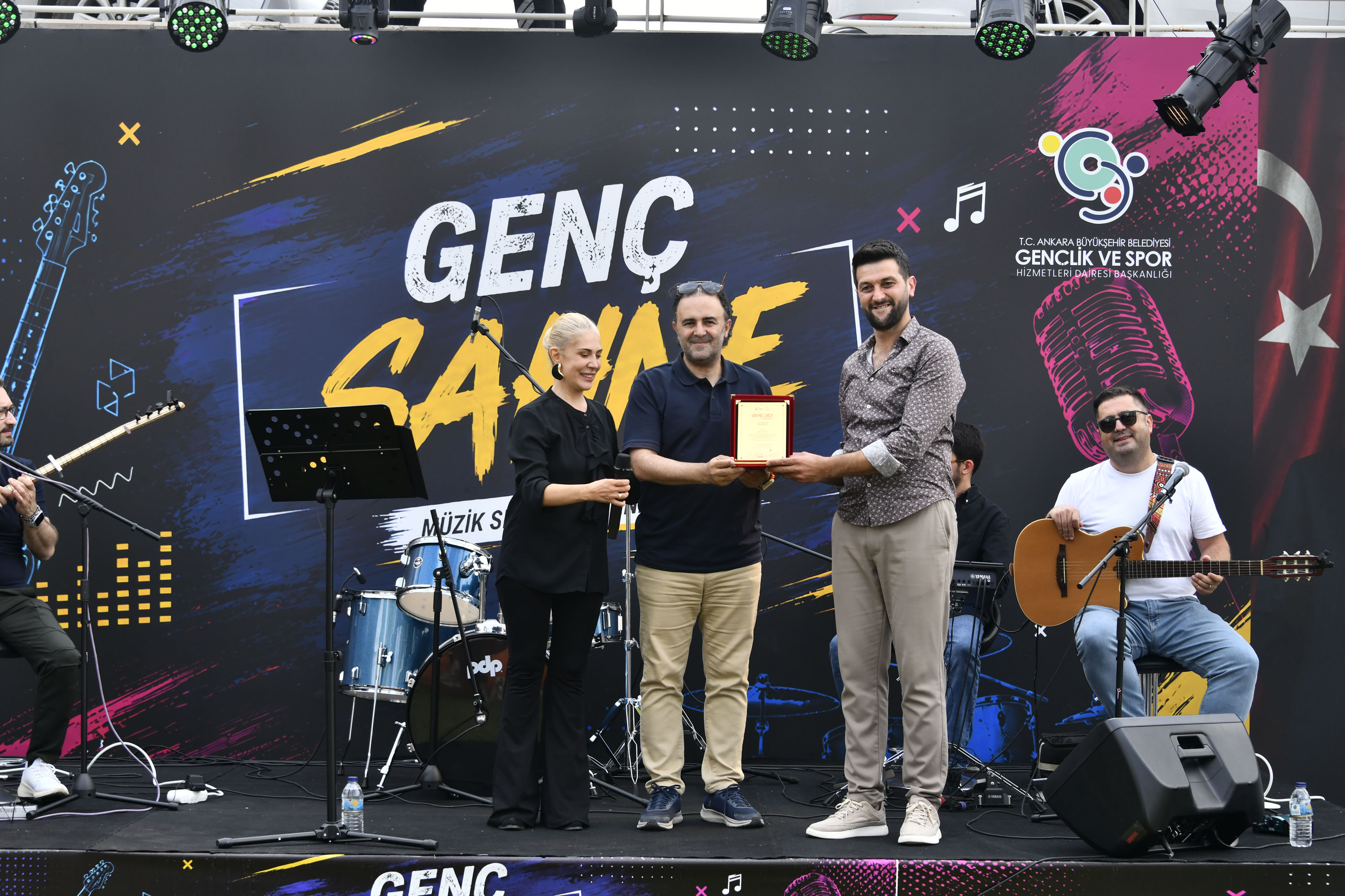 ABB’DEN GENÇ MÜZİSYENLERE DESTEK