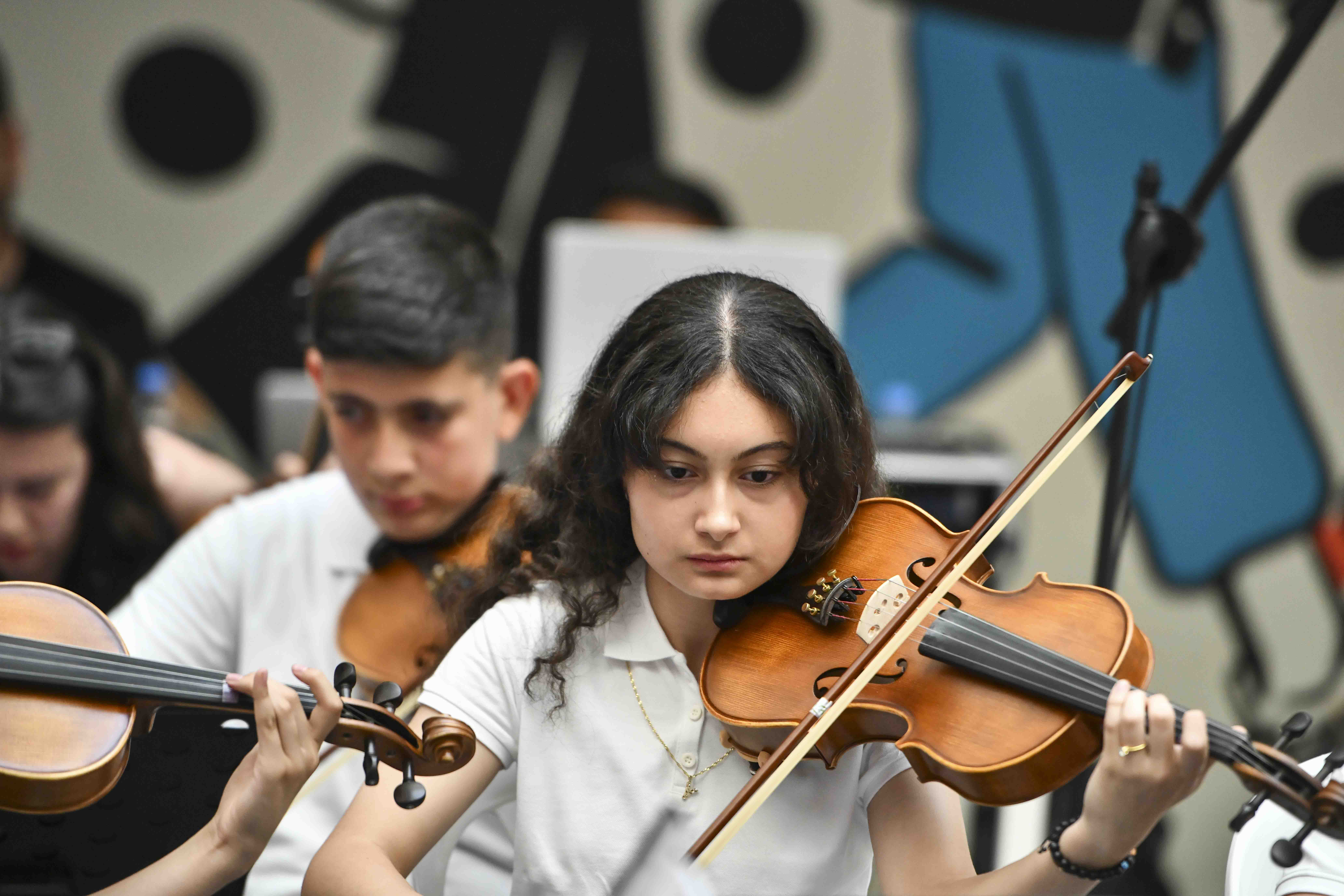 "HER ÇOCUĞA SANAT PROJESİ" İLE GELECEĞİN SANATÇILARI YETİŞMEYE DEVAM EDİYOR
