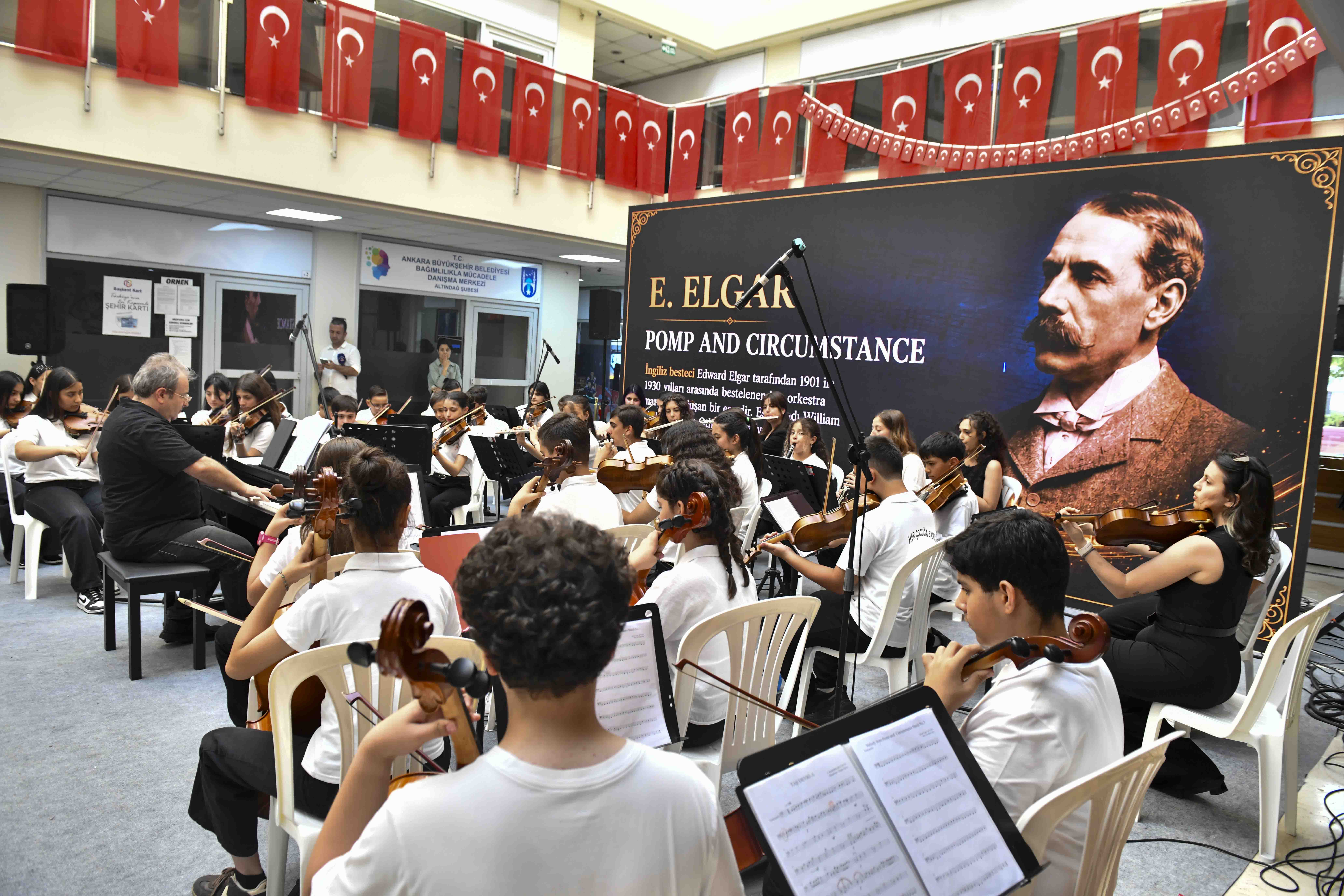 "HER ÇOCUĞA SANAT PROJESİ" İLE GELECEĞİN SANATÇILARI YETİŞMEYE DEVAM EDİYOR