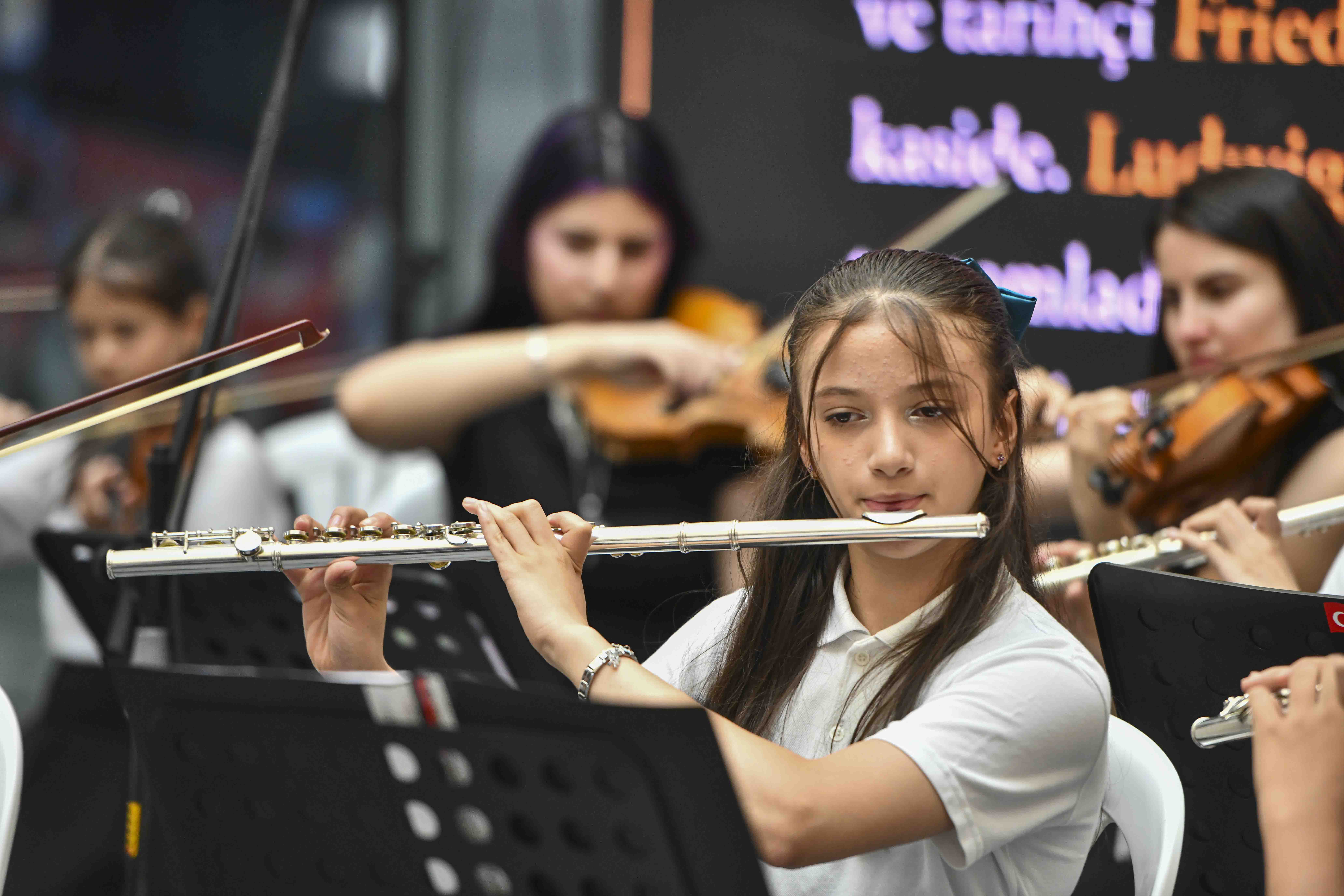 "HER ÇOCUĞA SANAT PROJESİ" İLE GELECEĞİN SANATÇILARI YETİŞMEYE DEVAM EDİYOR