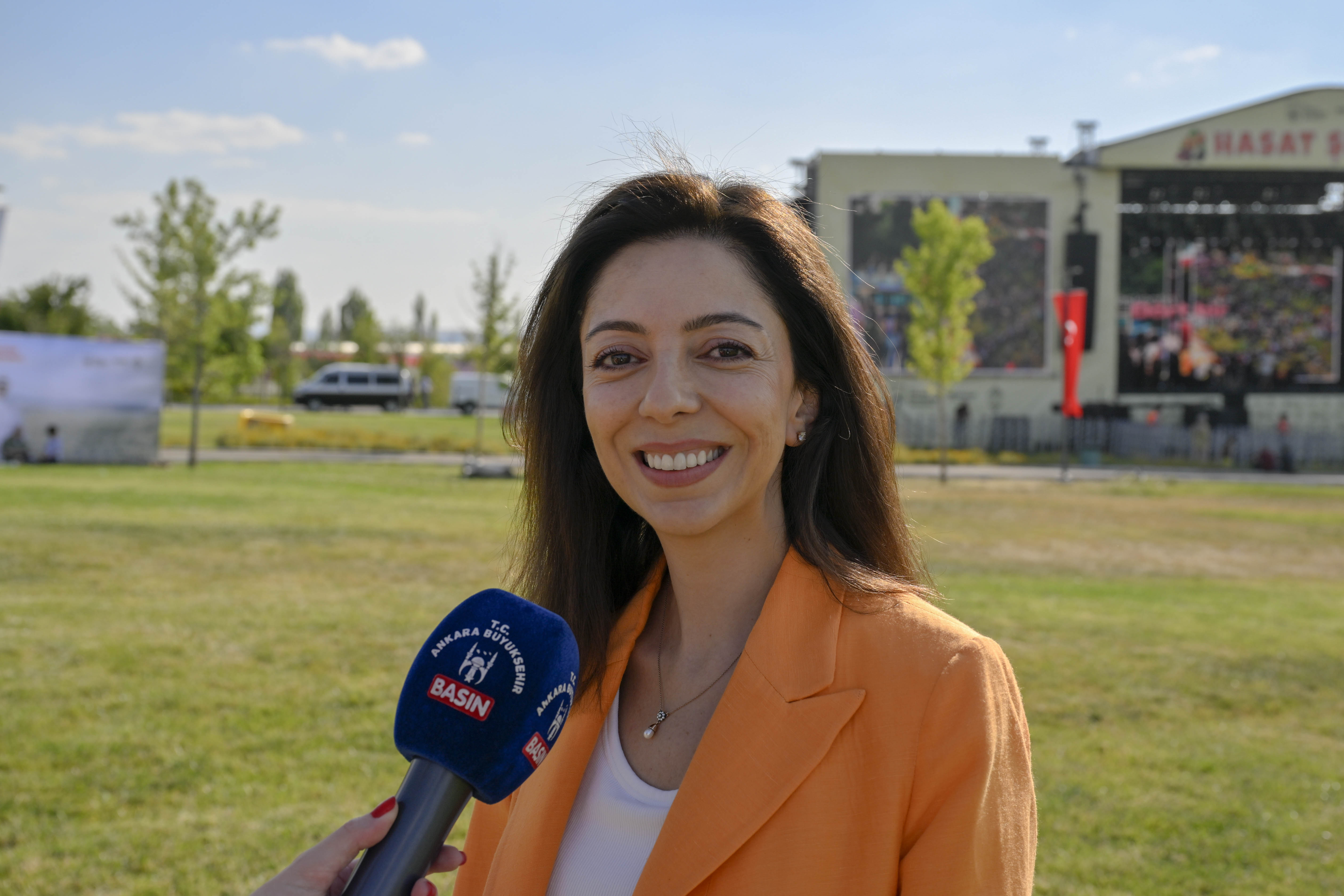 BAŞKENTLİLER ATA ÇİFTLİĞİ’NDE HASAT YAPTI