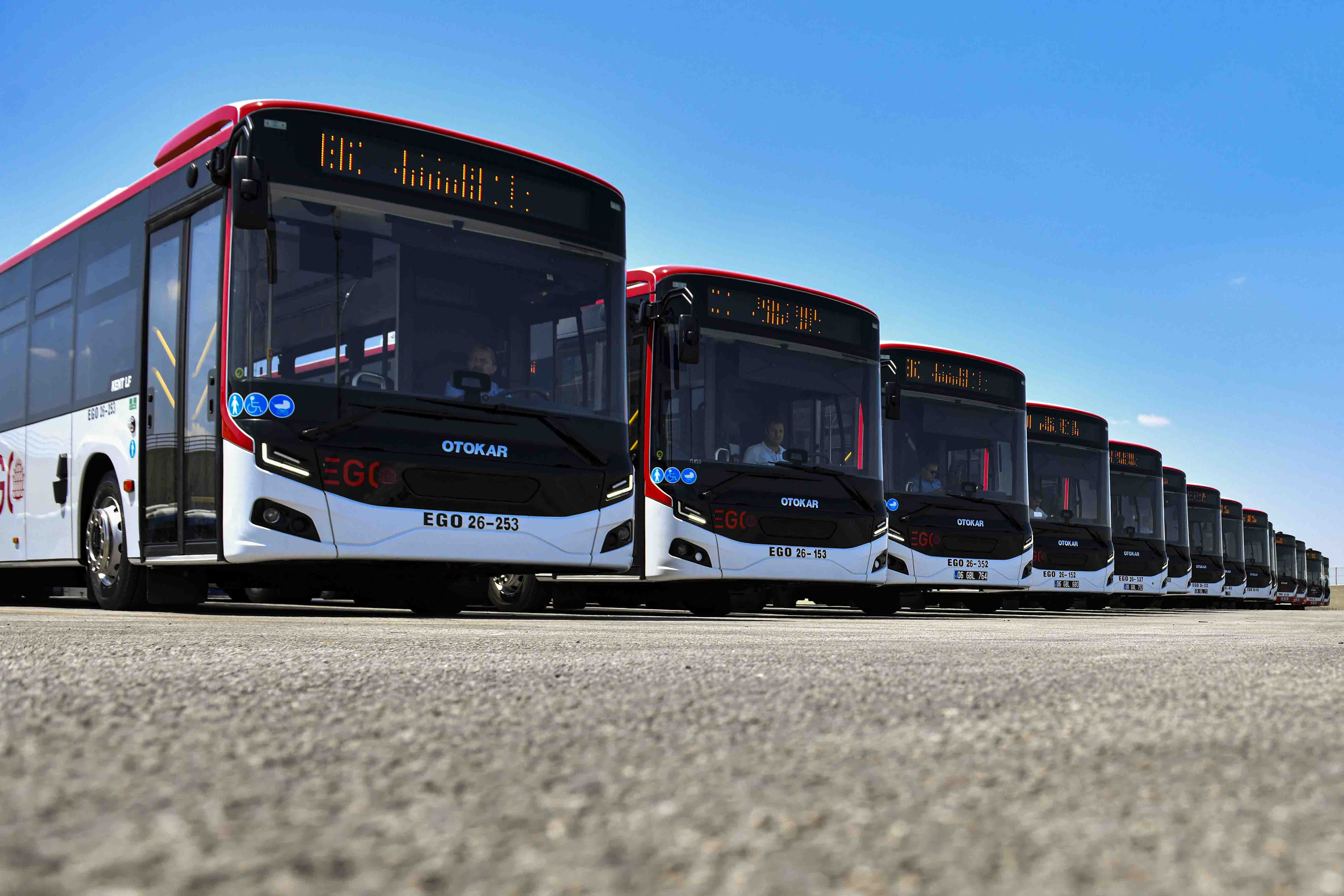 EGO OTOBÜS FİLOSU GÜÇLENMEYE DEVAM EDİYOR: YENİ ALINAN OTOBÜSLER İLE SAYI 1999 OLDU