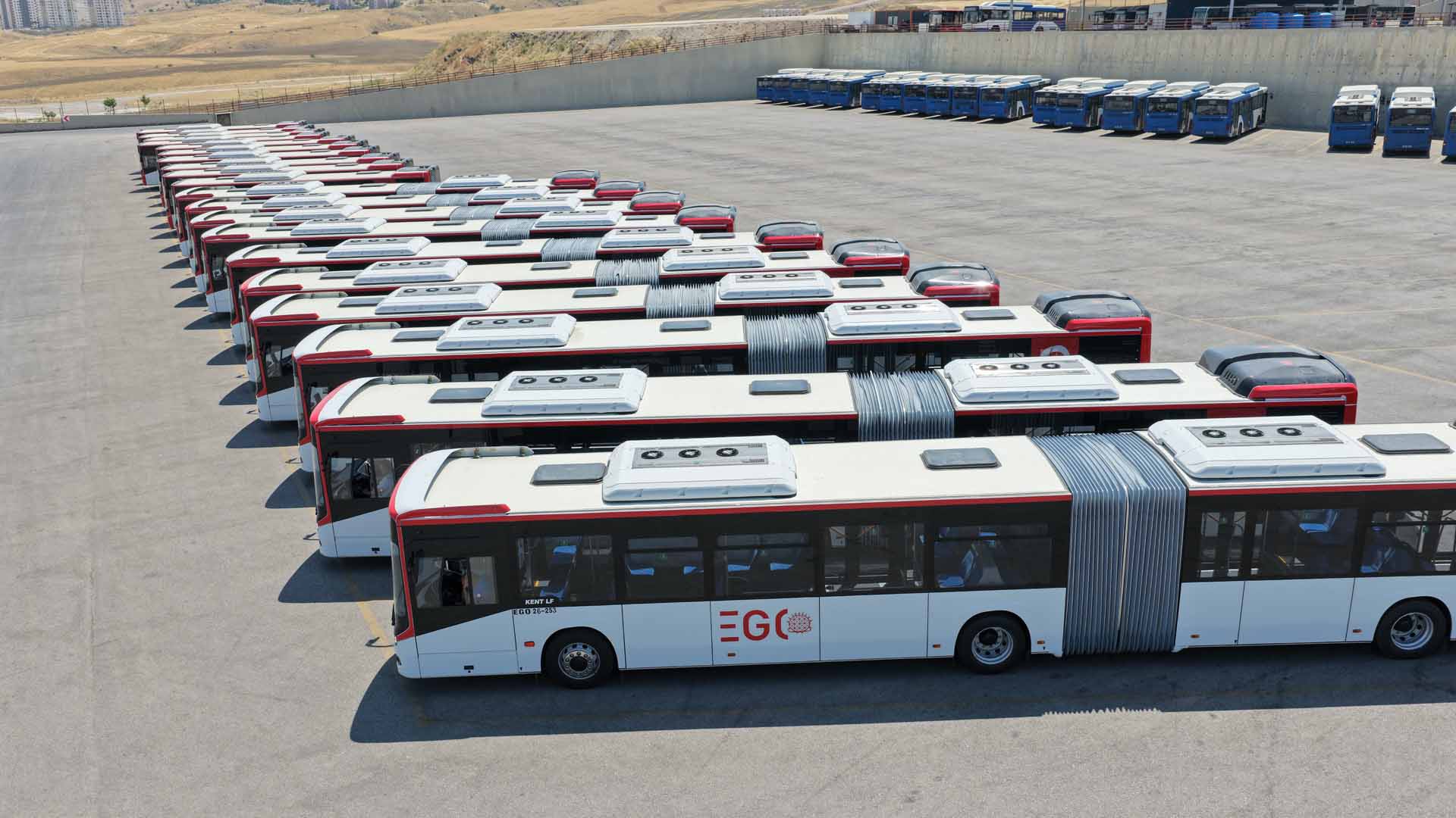 EGO OTOBÜS FİLOSU GÜÇLENMEYE DEVAM EDİYOR: YENİ ALINAN OTOBÜSLER İLE SAYI 1999 OLDU